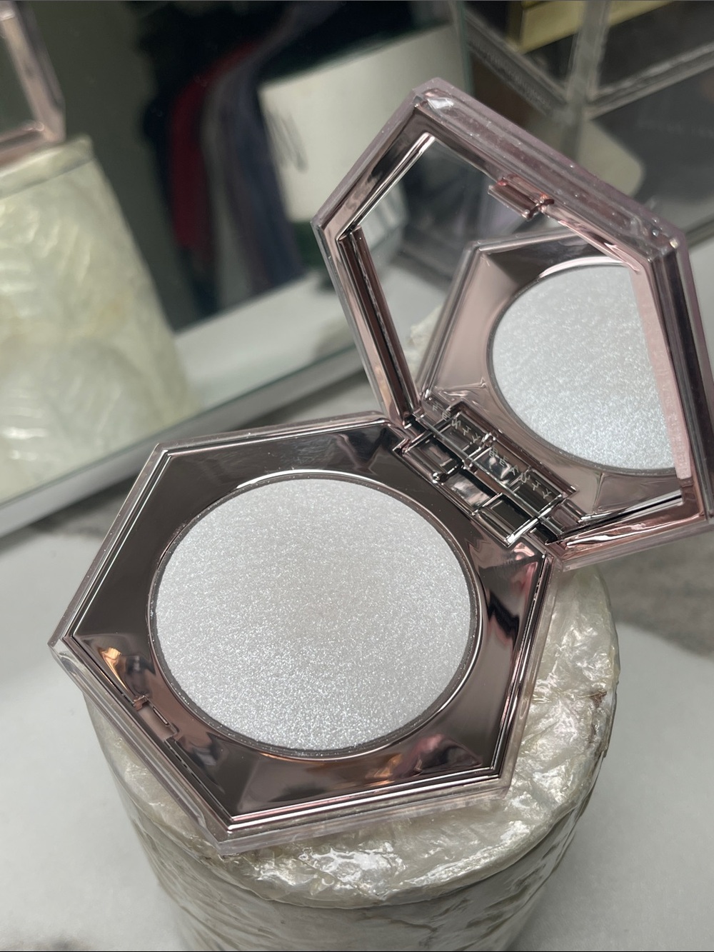 Fenty Beauty Diamond Bomb How Many Carats?!